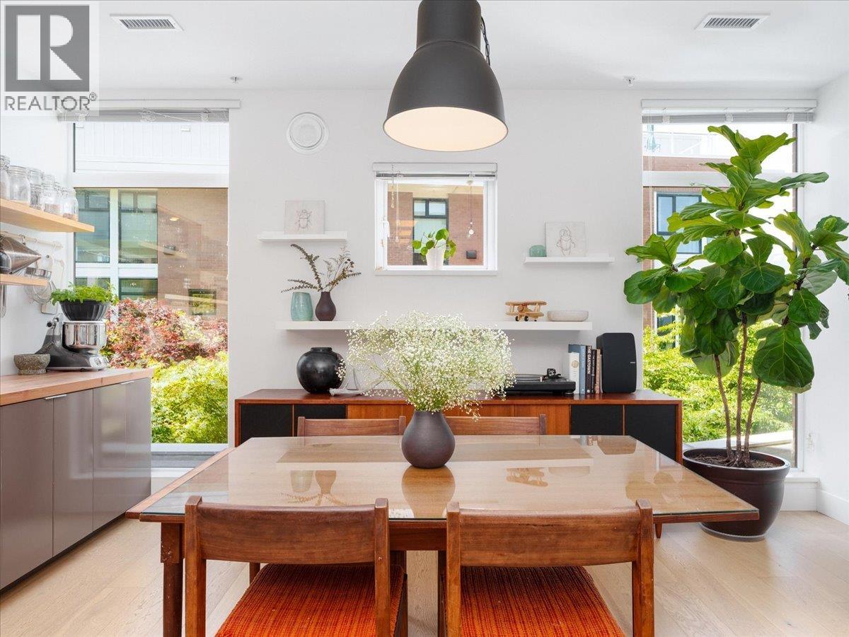 2953 WALL STREET, Vancouver