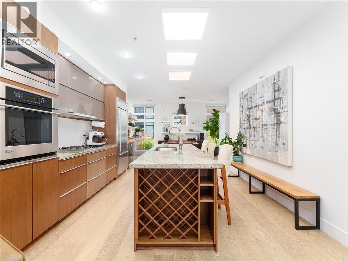 2953 WALL STREET, Vancouver
