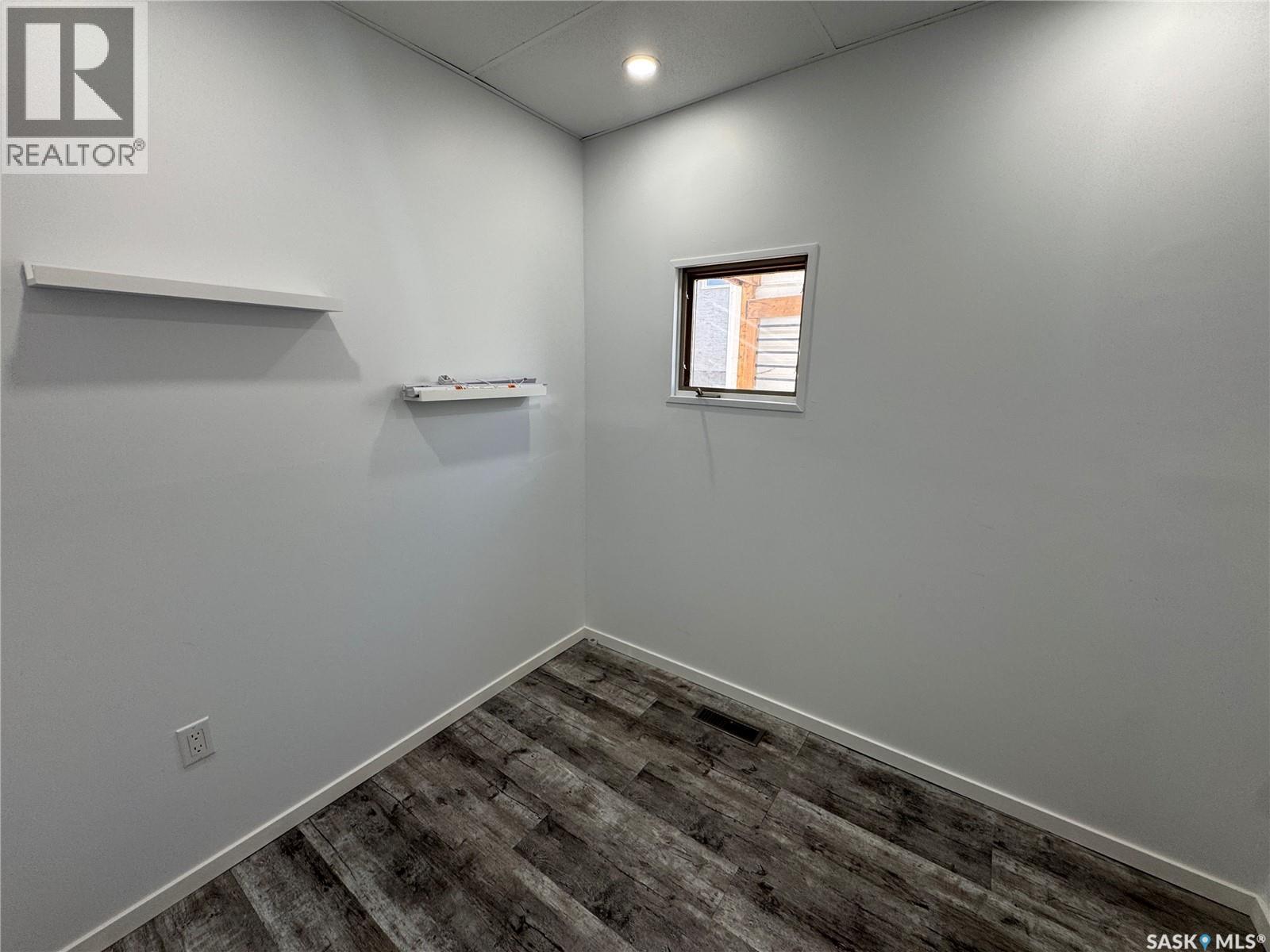 307 6th AVENUE E - 14