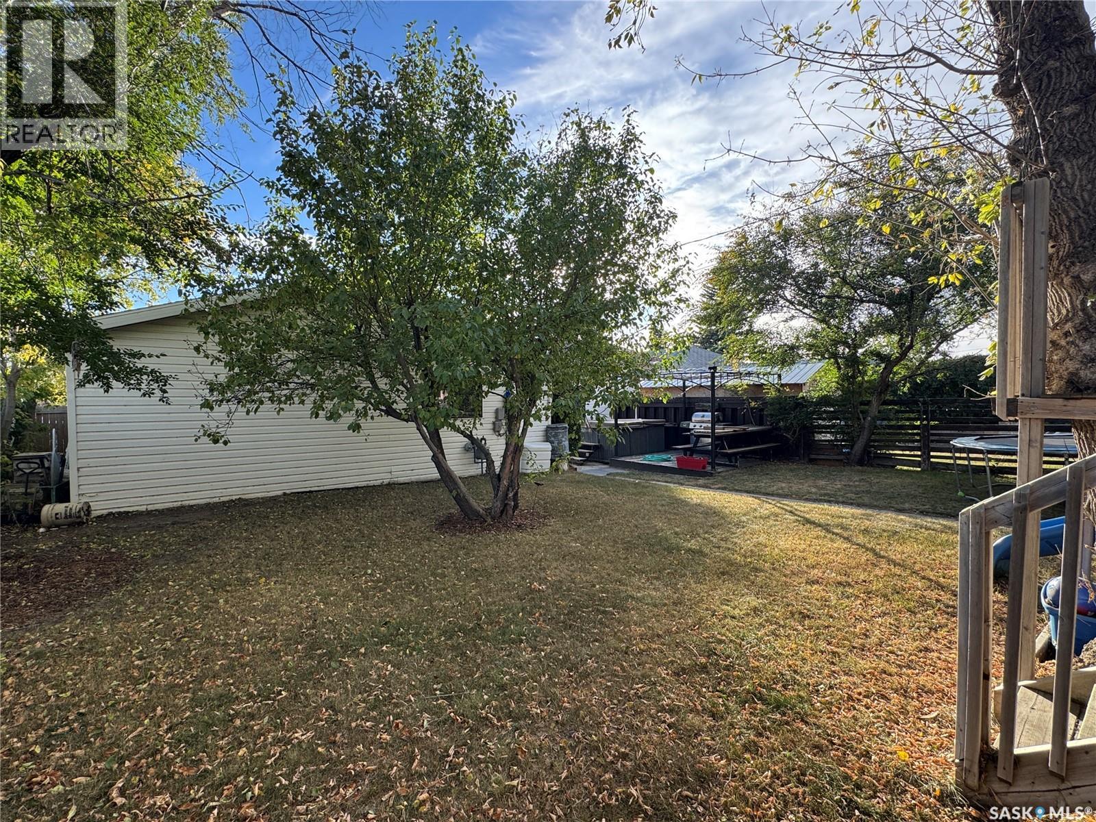 307 6th AVENUE E - 35