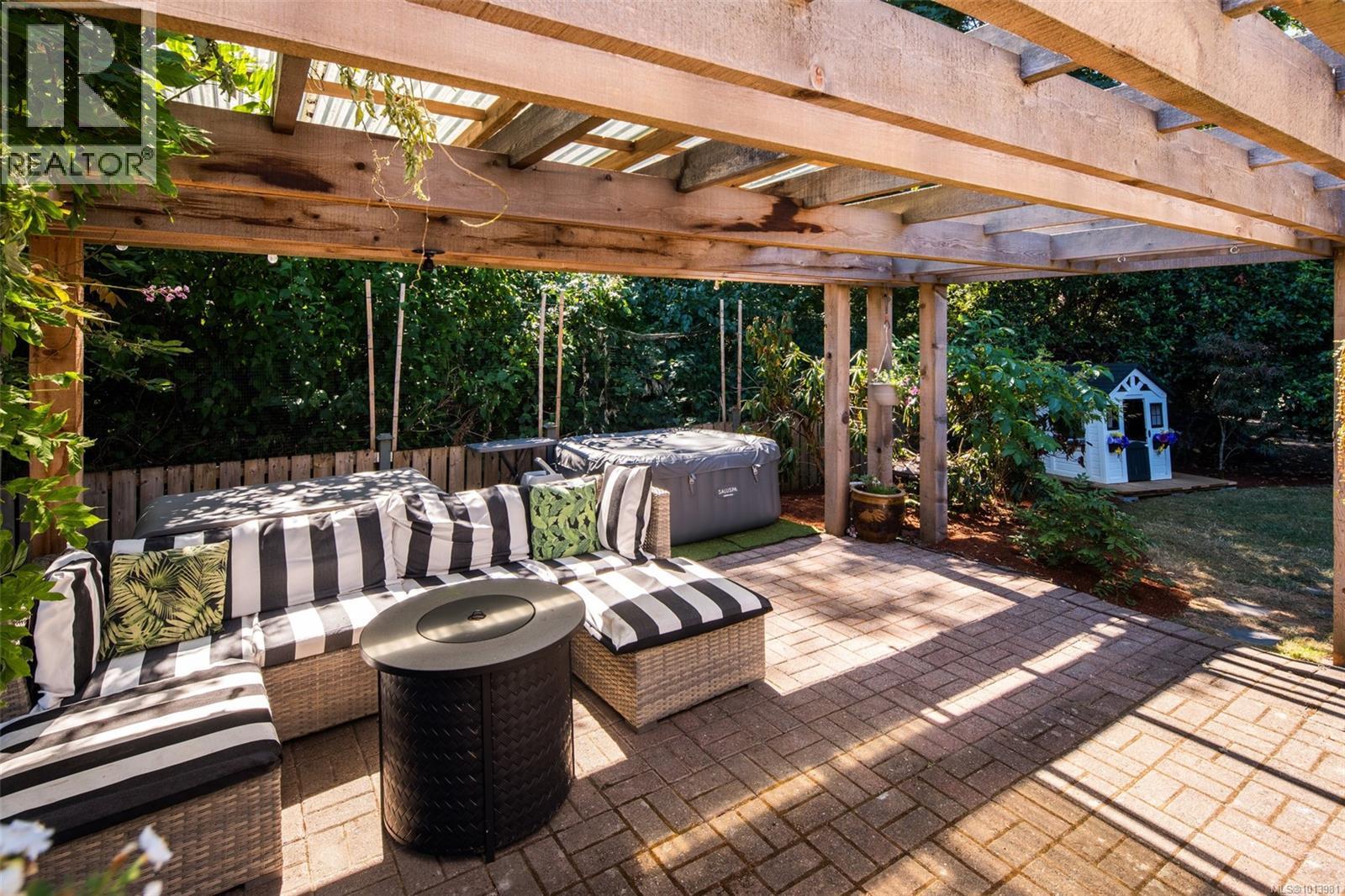  4007 Malton Avenue, Saanich