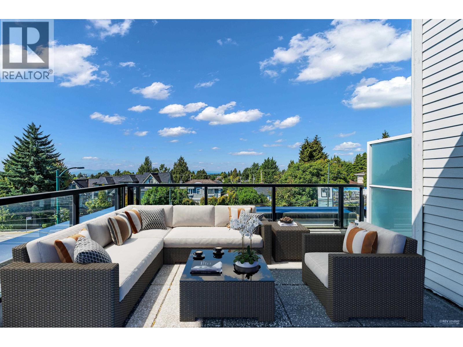 7478 GRANVILLE STREET, Vancouver