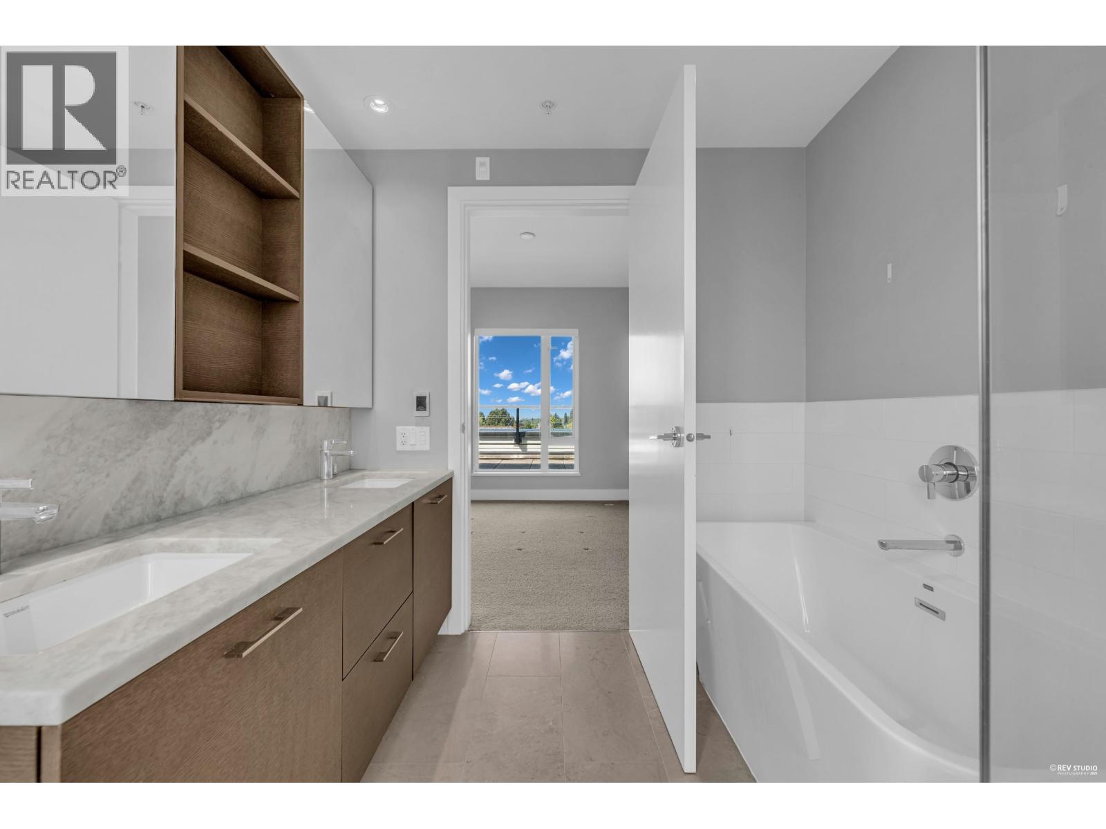 7478 GRANVILLE STREET, Vancouver