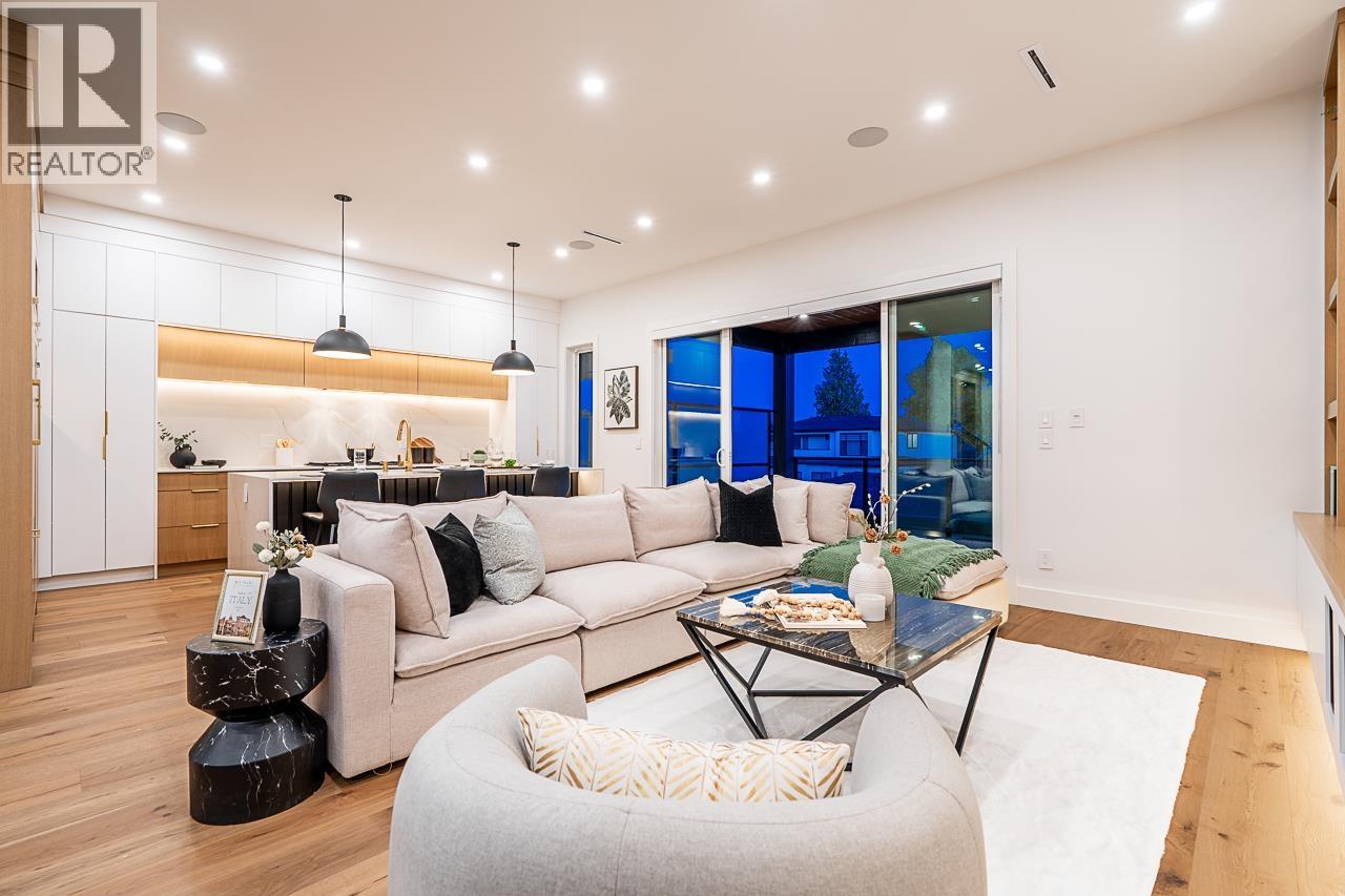 B 5280 VENABLES STREET, Burnaby