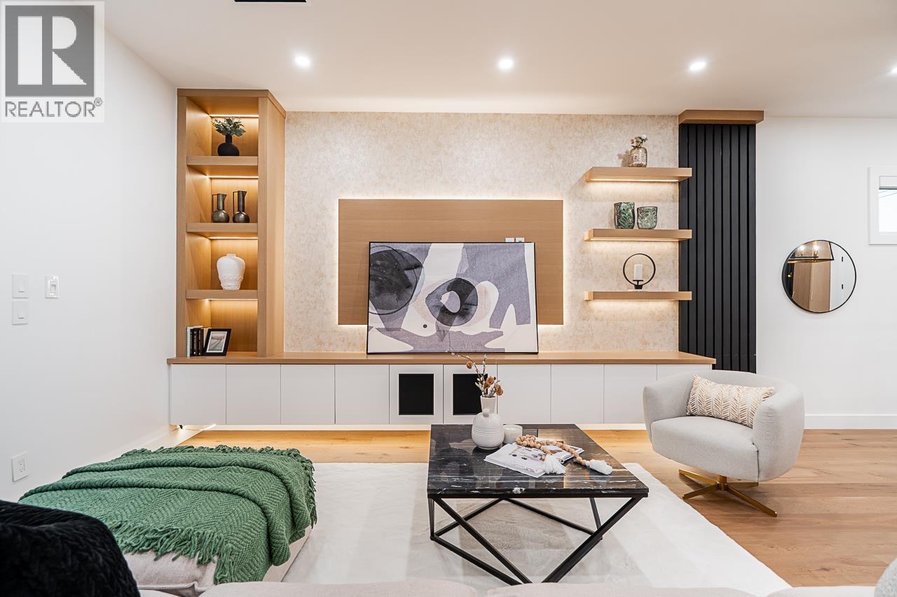 B 5280 VENABLES STREET, Burnaby