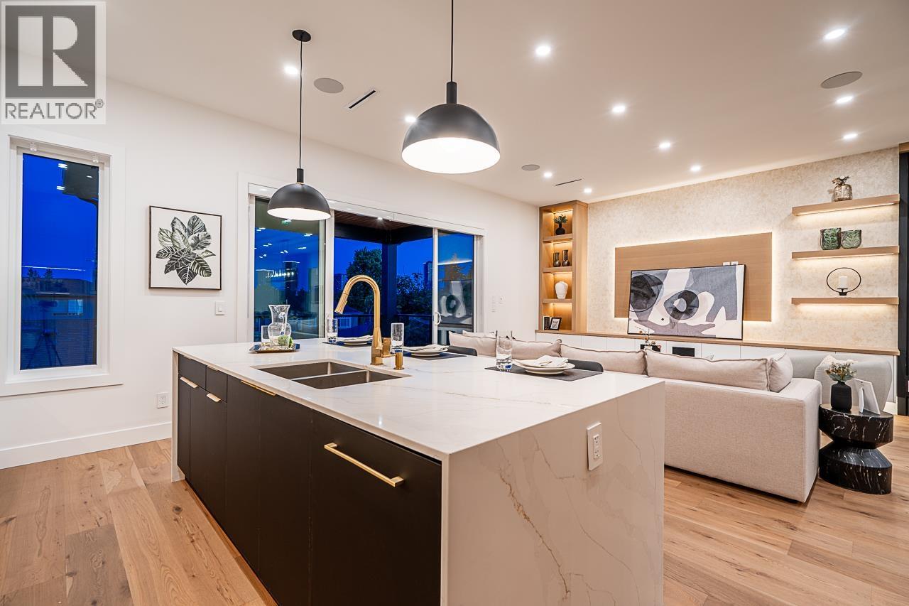 B 5280 VENABLES STREET, Burnaby