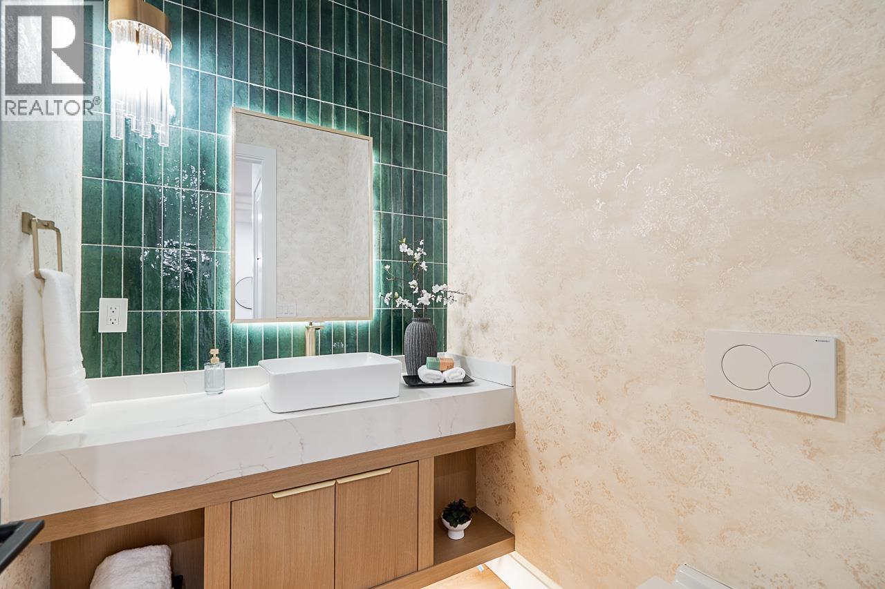 B 5280 VENABLES STREET, Burnaby