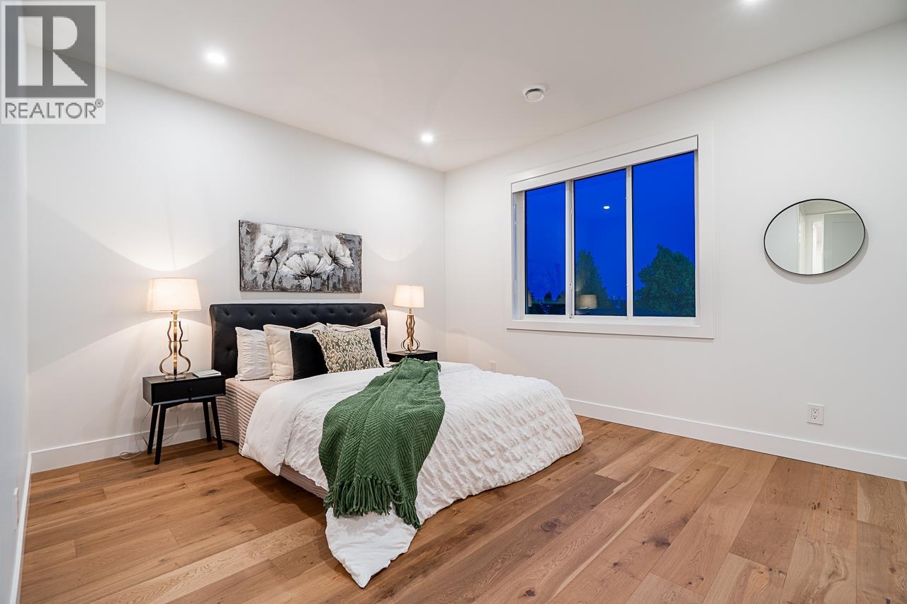 B 5280 VENABLES STREET, Burnaby