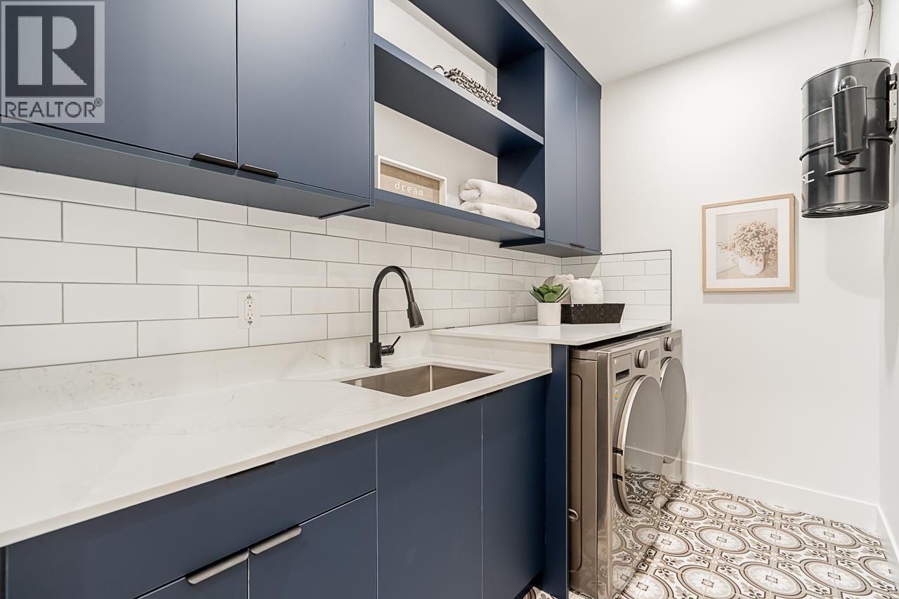 B 5280 VENABLES STREET, Burnaby