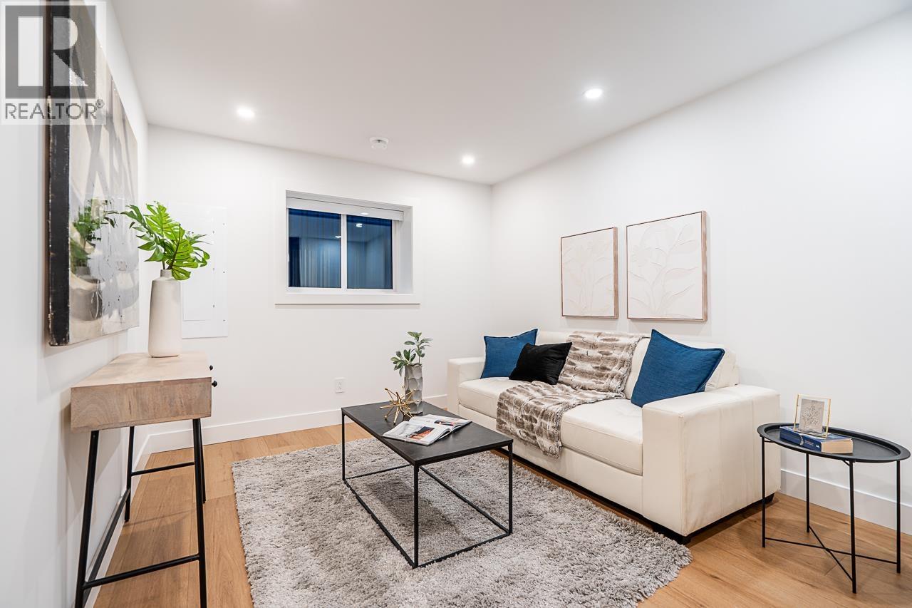 B 5280 VENABLES STREET, Burnaby