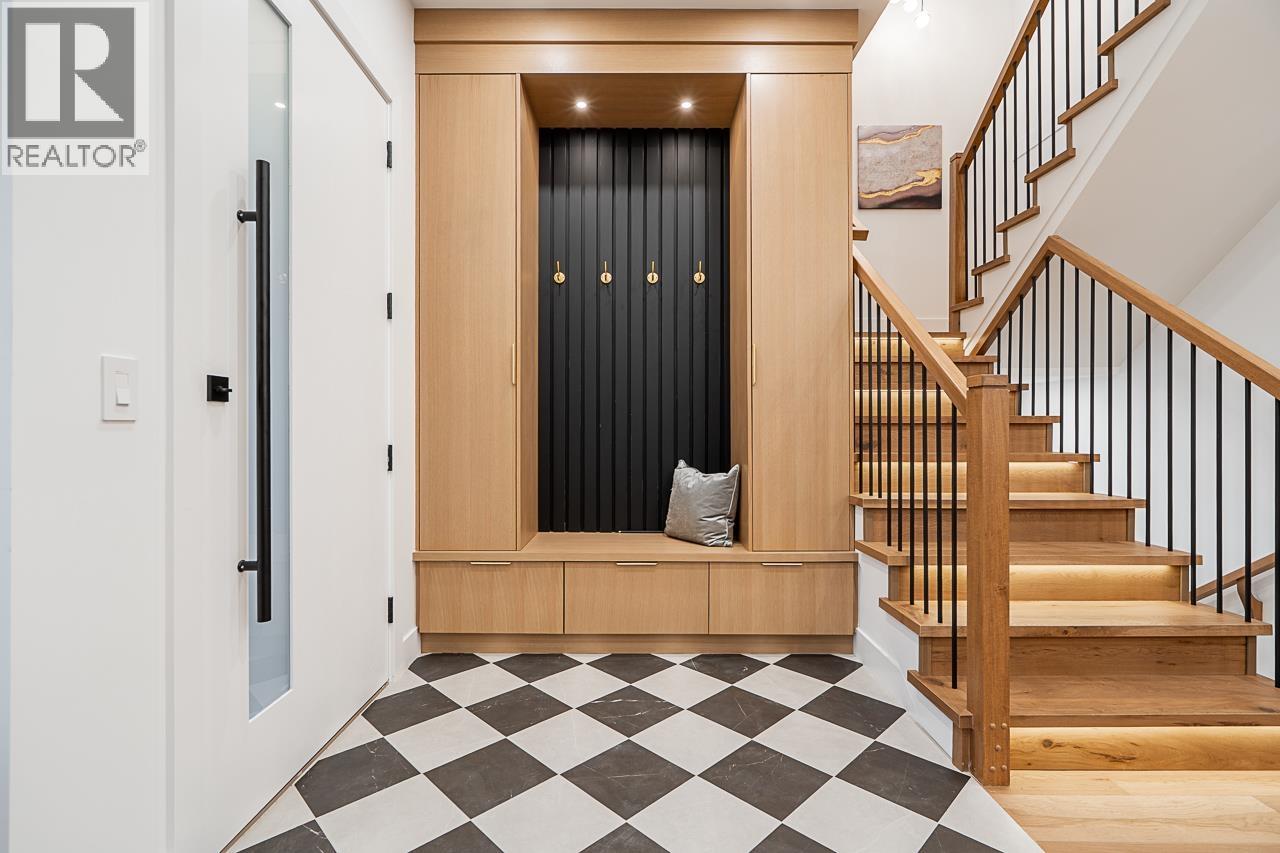 B 5280 VENABLES STREET, Burnaby