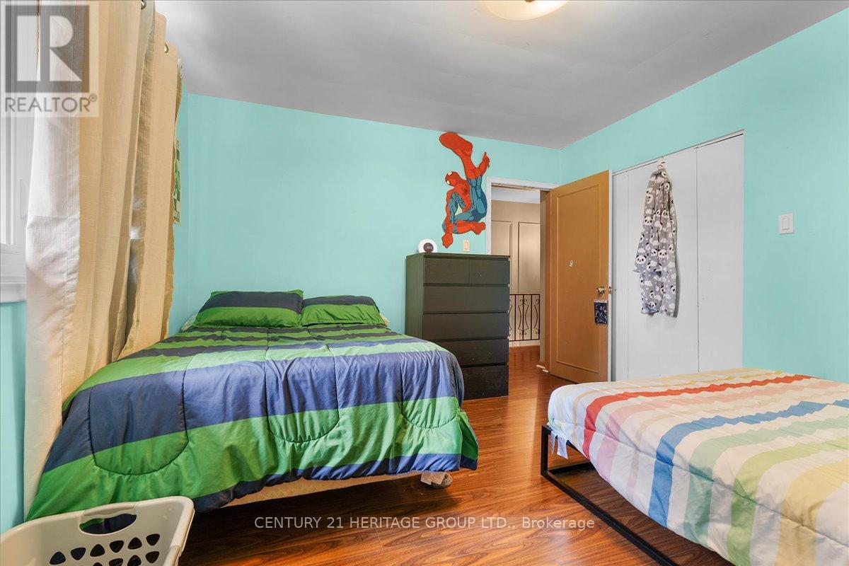 Single Family House for Sale in  ELMHURST DRIVE Hamilton (Sherwood) 