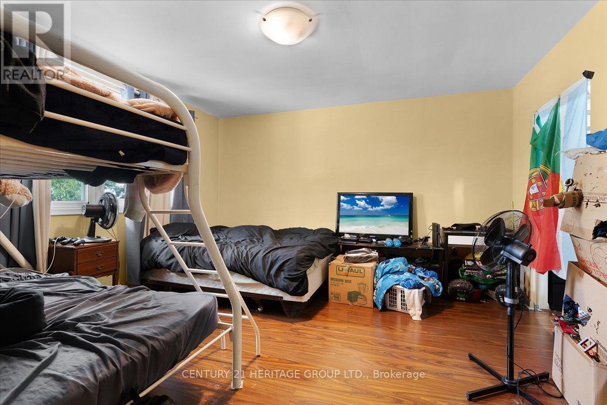 Single Family House for Sale in  ELMHURST DRIVE Hamilton (Sherwood) 