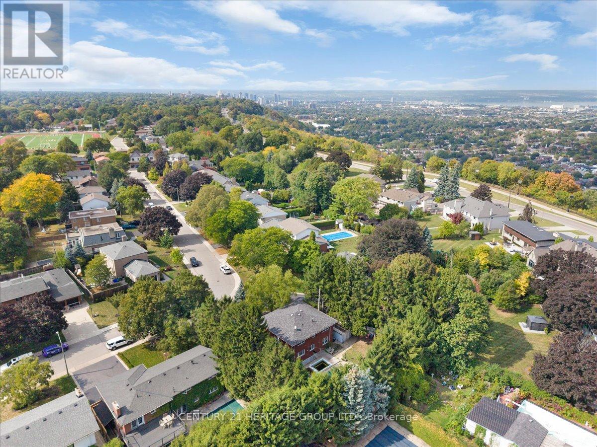 Single Family House for Sale in  ELMHURST DRIVE Hamilton (Sherwood) 