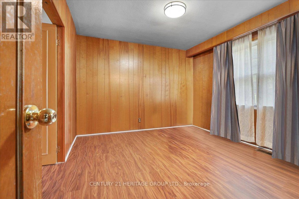 Single Family House for Sale in  ELMHURST DRIVE Hamilton (Sherwood) 