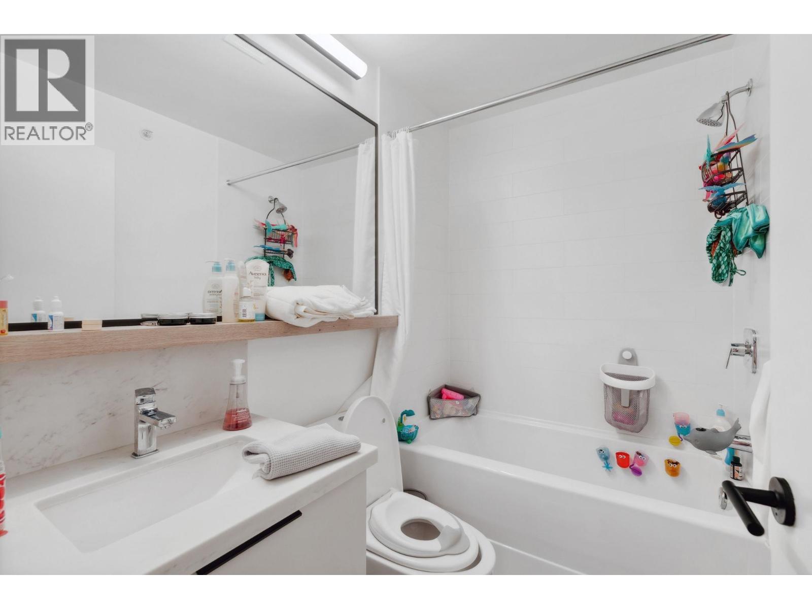 601 3021 ST GEORGE STREET, Port Moody
