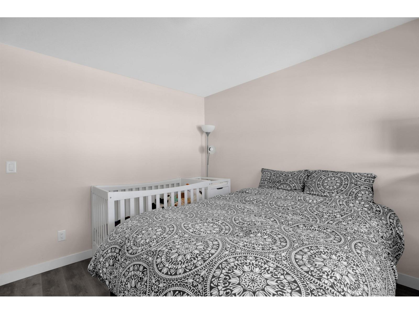 25 7740 GRAND STREET, Mission