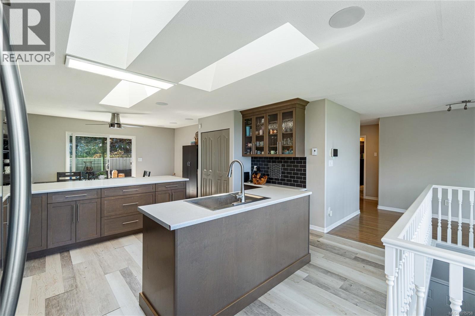 4895 Laguna Way, Nanaimo