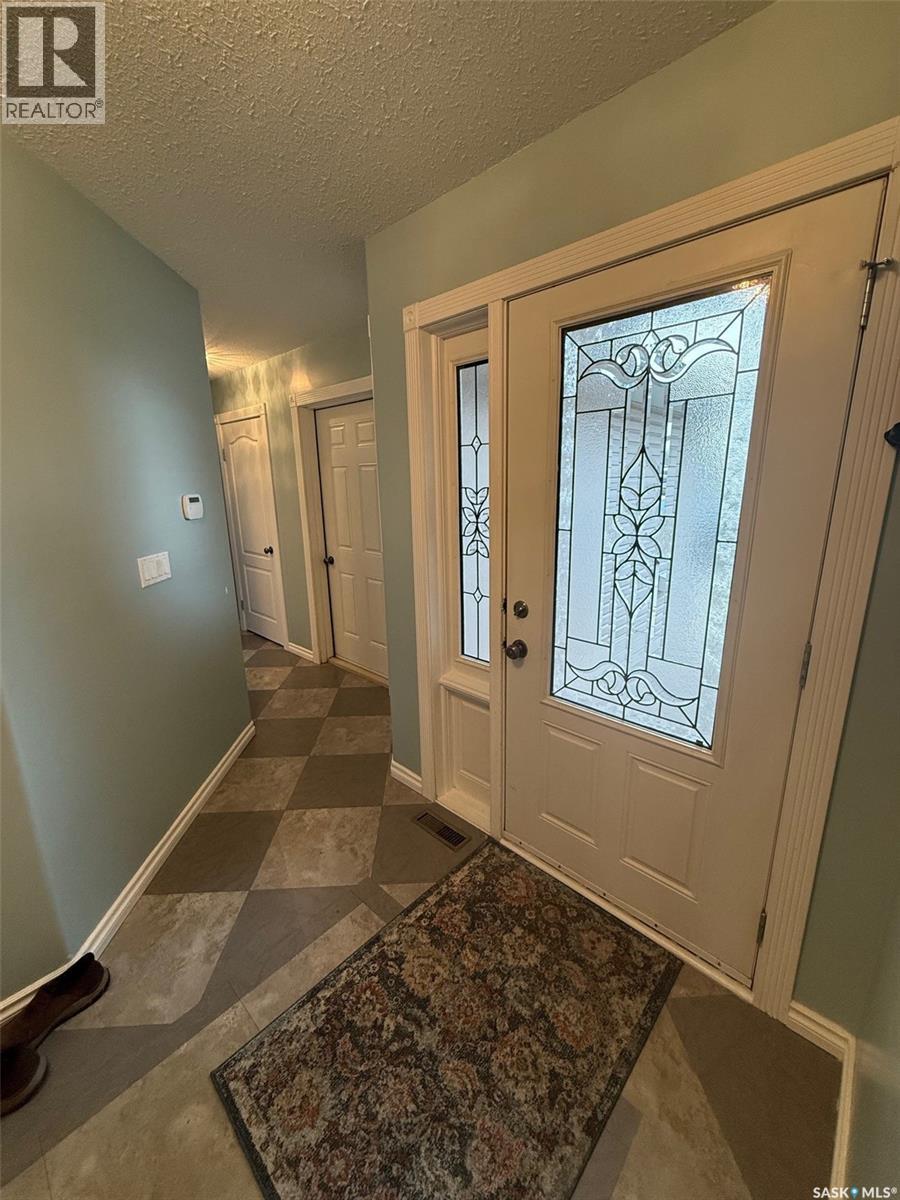 121 18th STREET W - Photo 5 of 41, Battleford, Saskatchewan