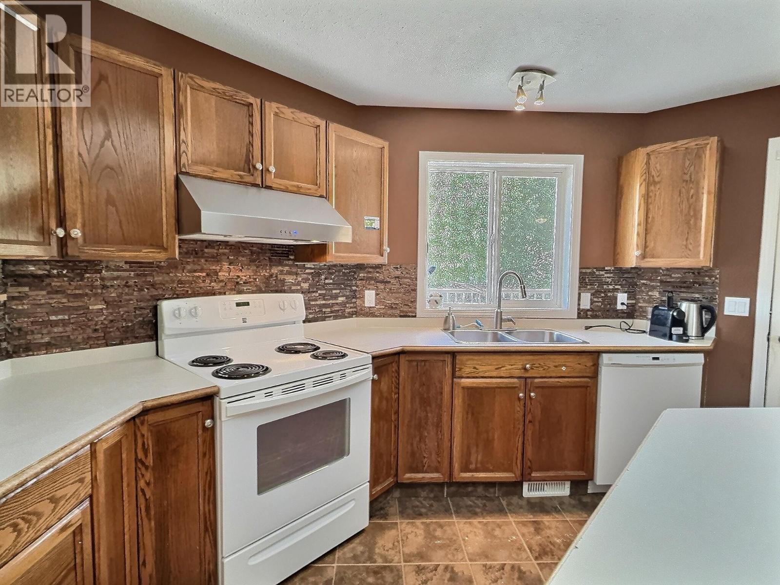 2469 PARTRIDGE Drive, Kamloops