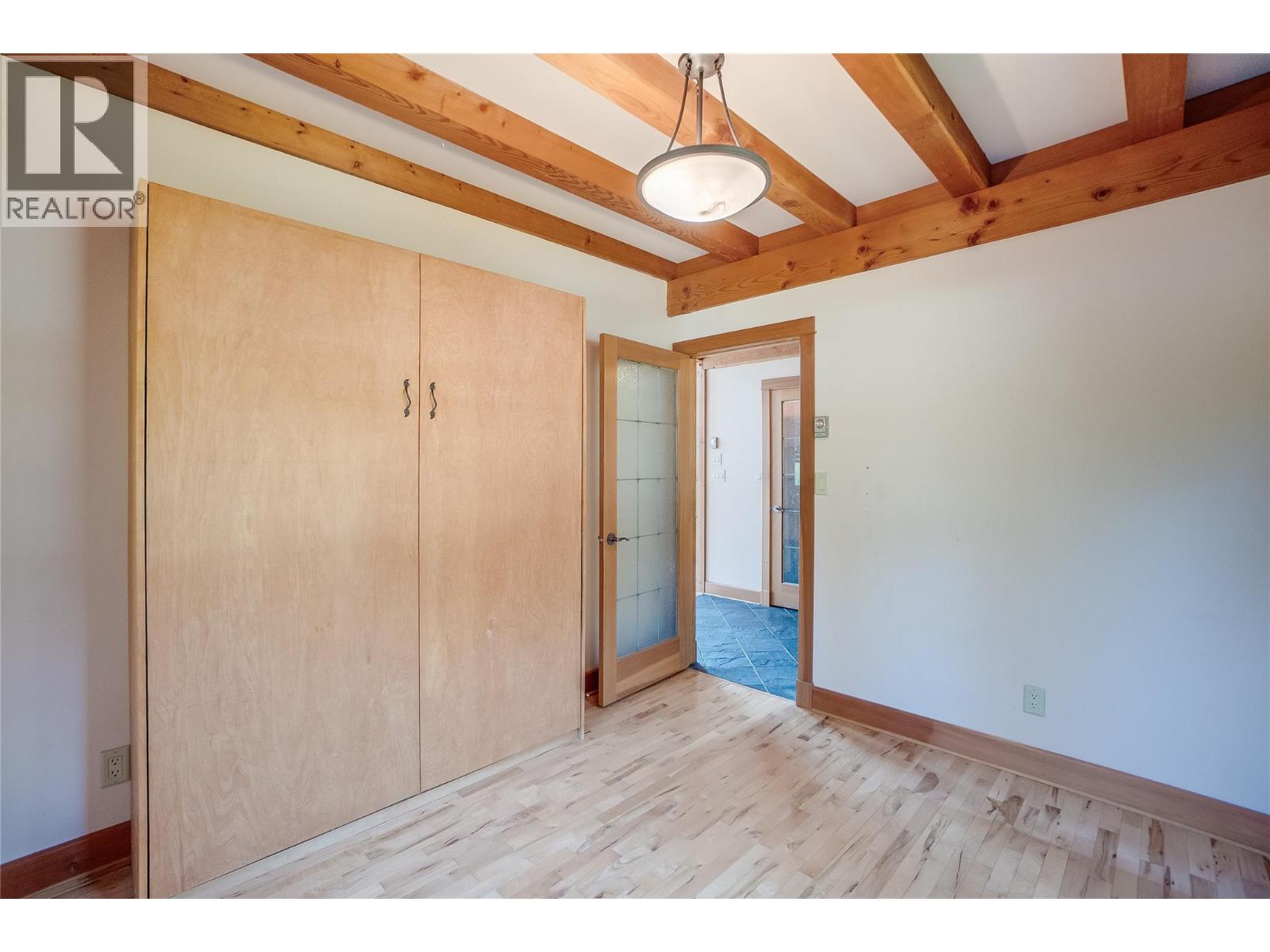 130 8th Street N, Kaslo