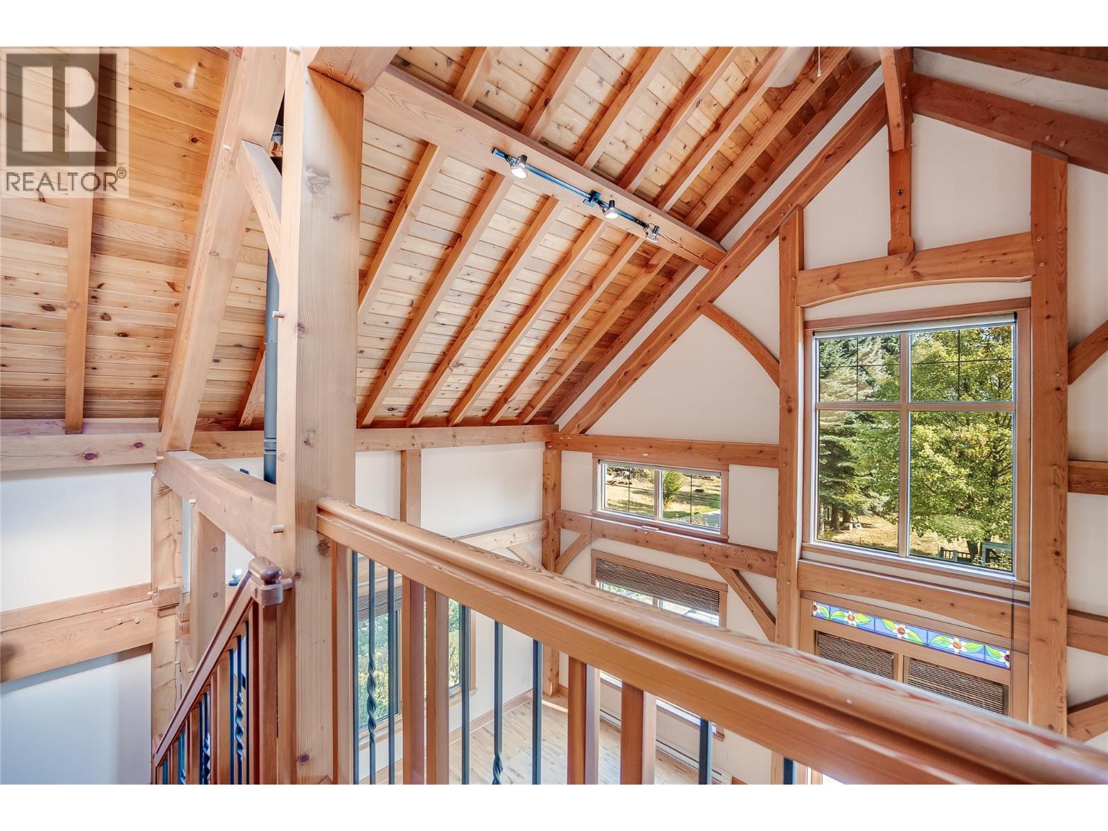 130 8th Street N, Kaslo