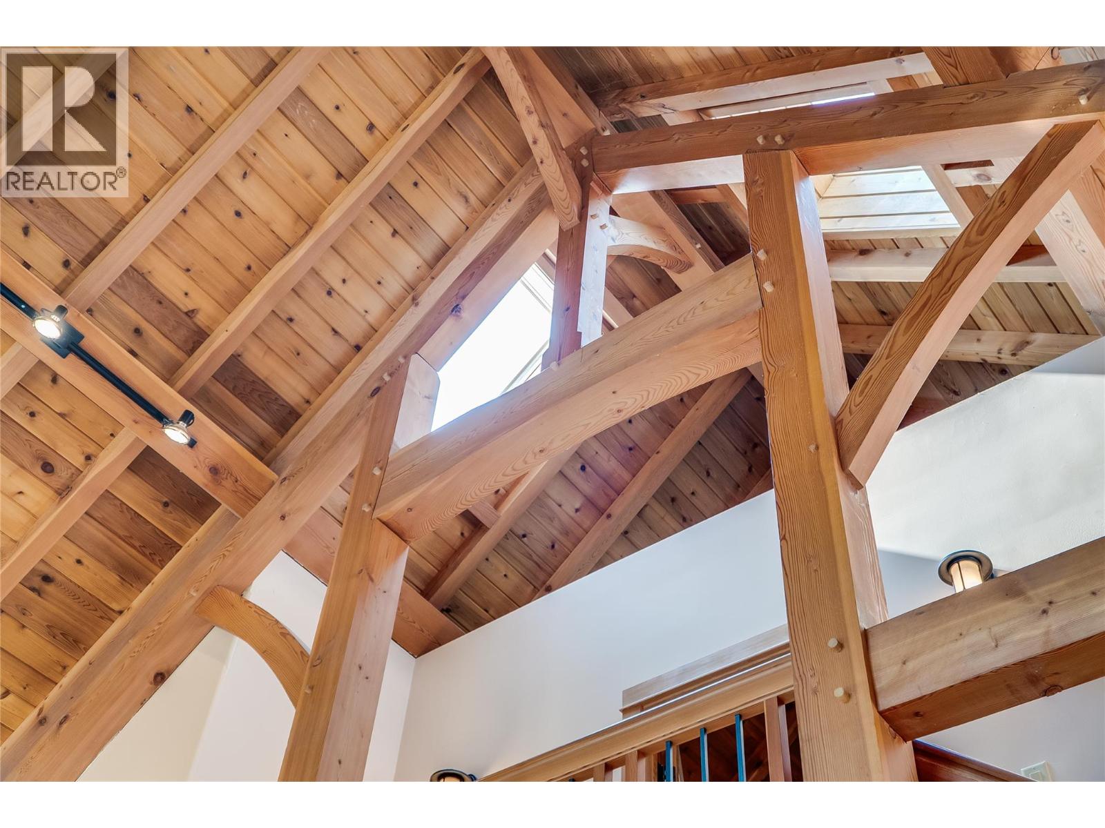 130 8th Street N, Kaslo