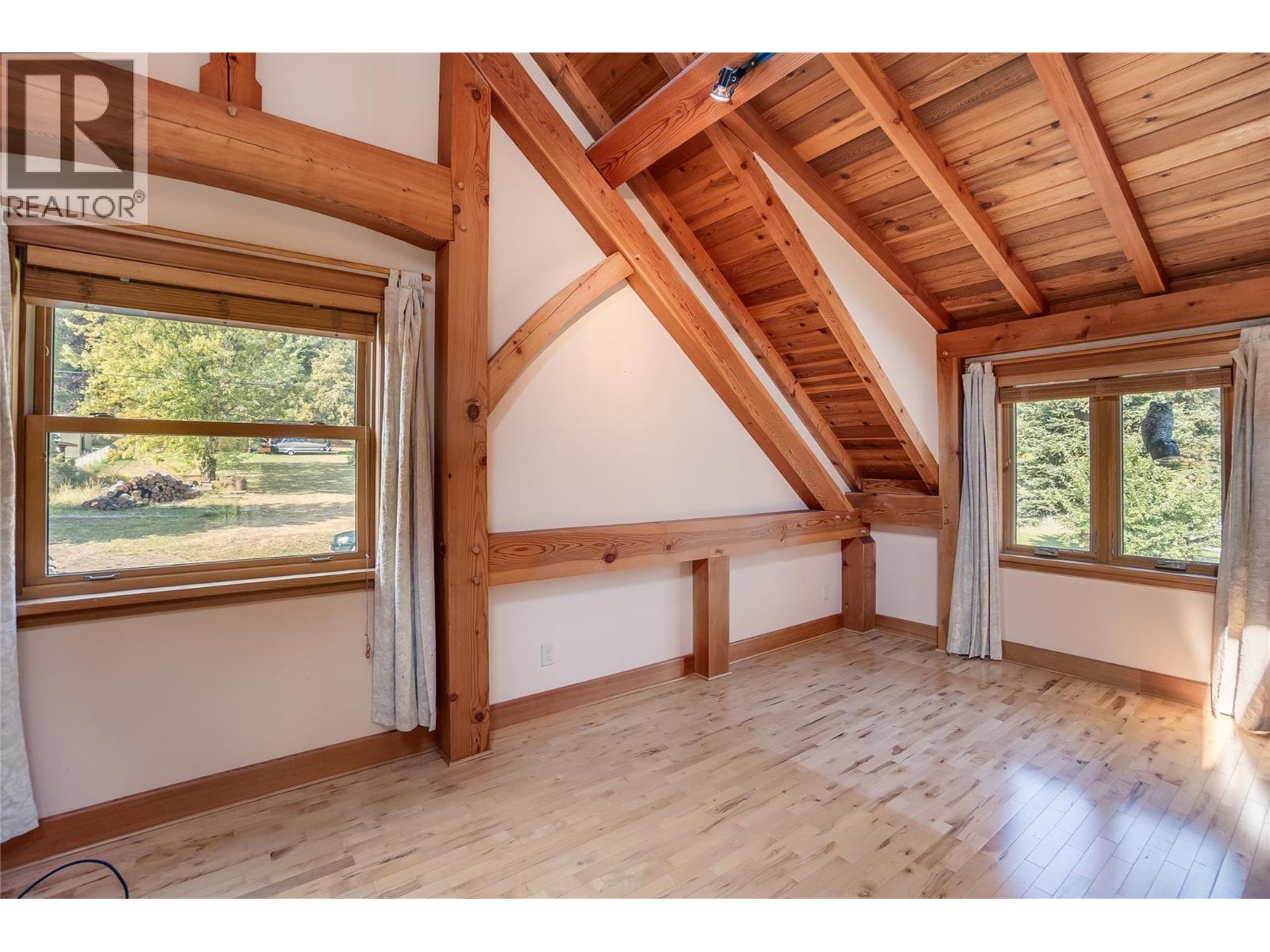 130 8th Street N, Kaslo