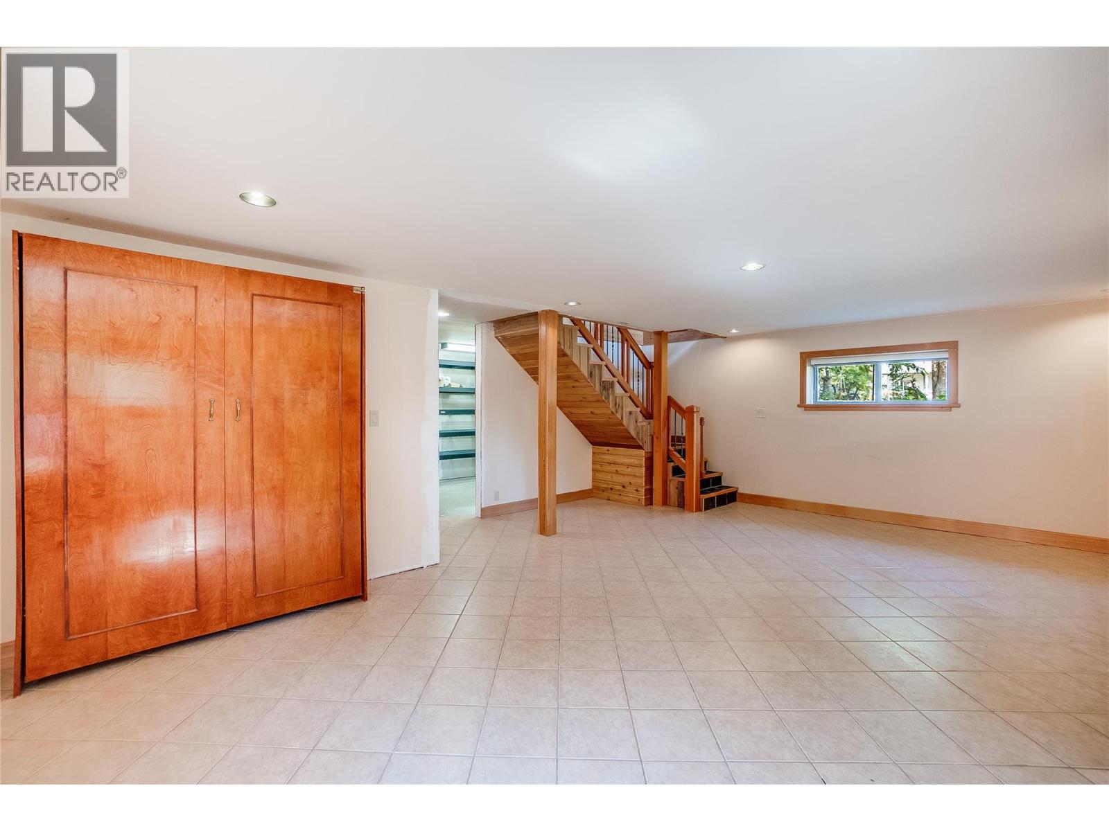 130 8th Street N, Kaslo