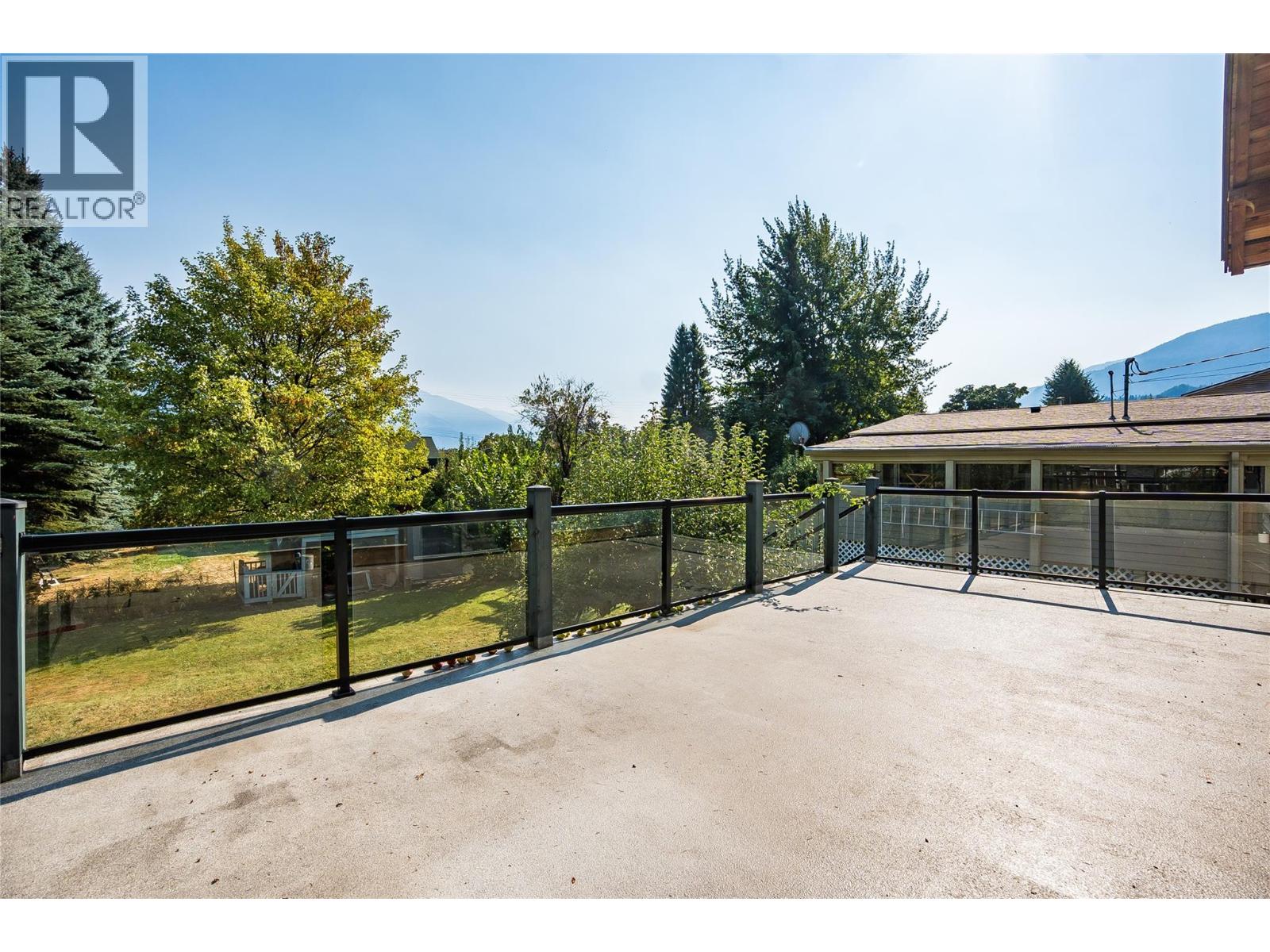 130 8th Street N, Kaslo