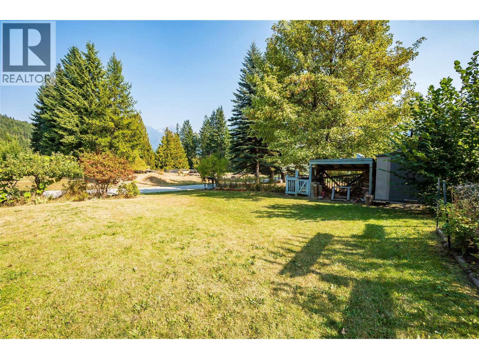 130 8th Street N, Kaslo