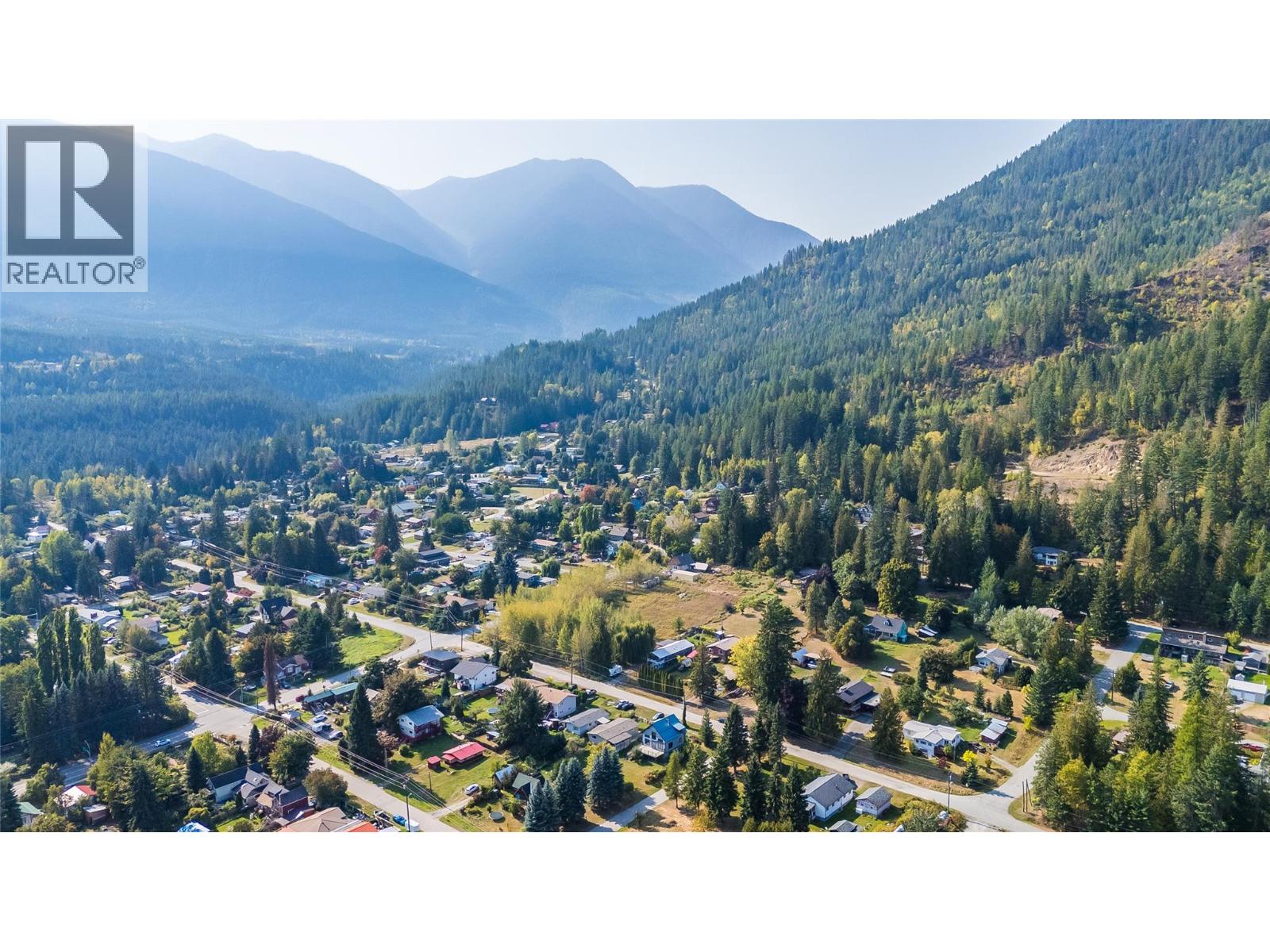 130 8th Street N, Kaslo