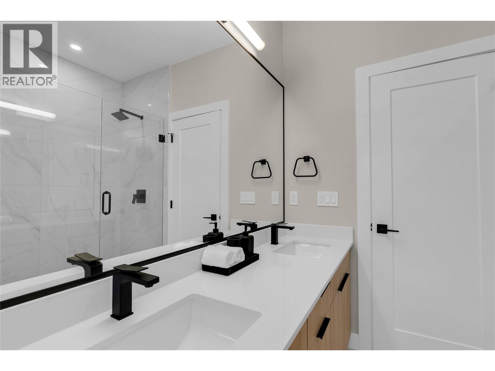 6811 Nighthawk Drive Unit# 101, Osoyoos