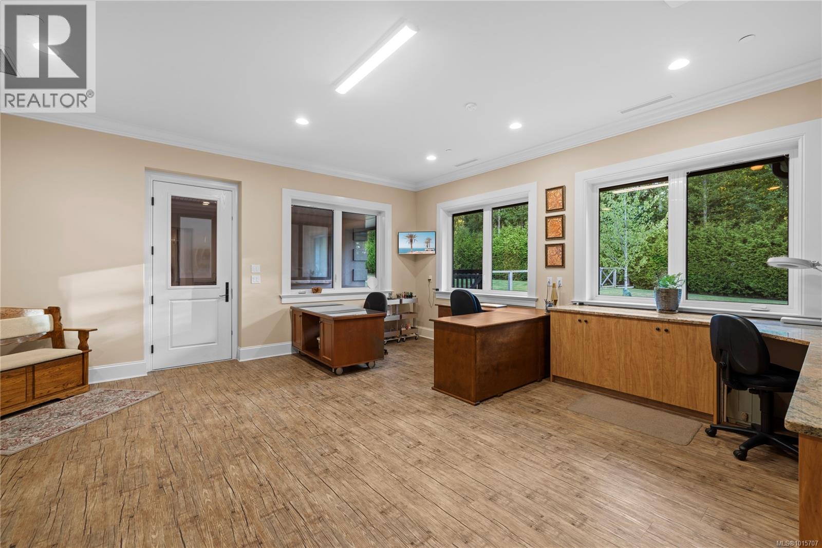 445 Blower Rd, Parksville
