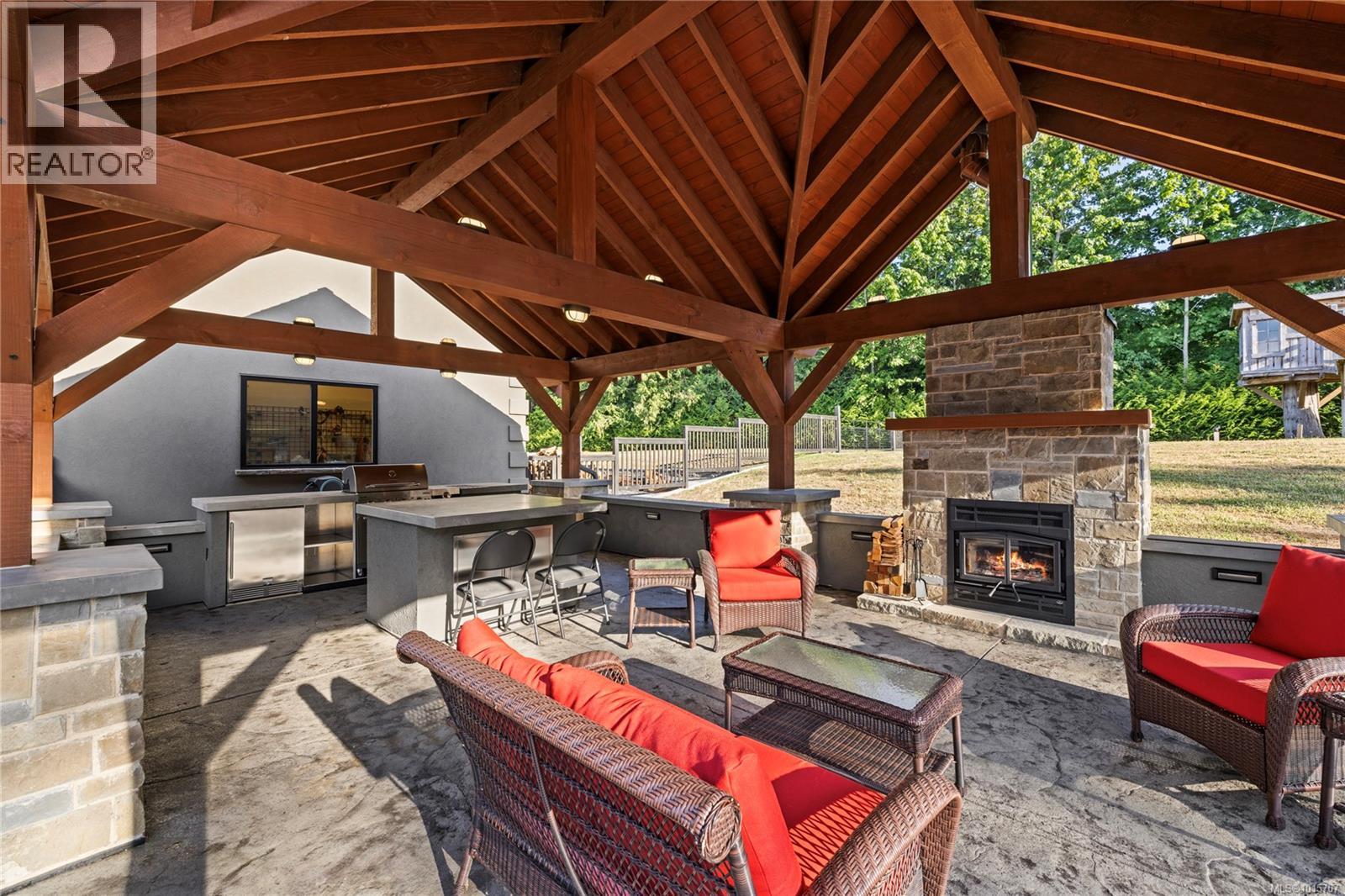 445 Blower Rd, Parksville