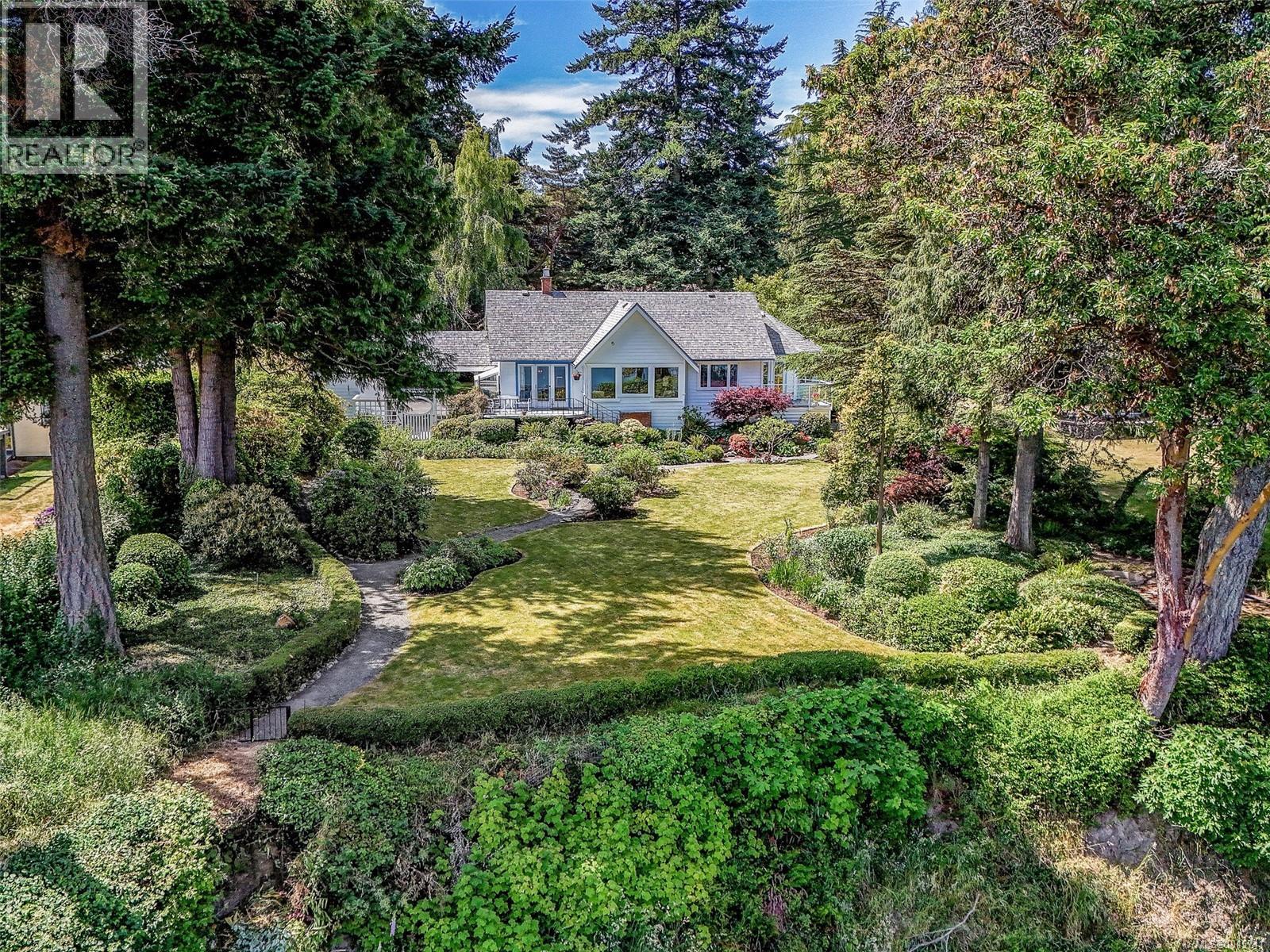  4590 Torquay Drive, Saanich