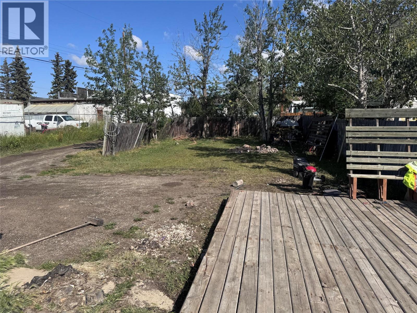1330 101 Avenue, Dawson Creek