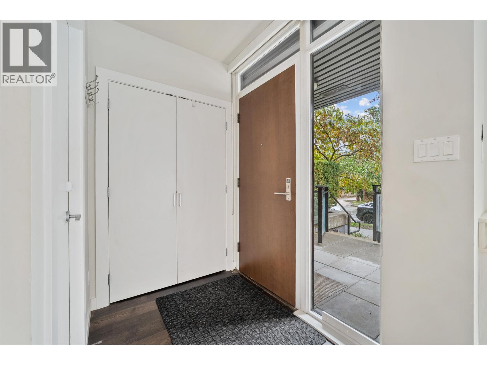 2389 SCOTIA STREET, Vancouver