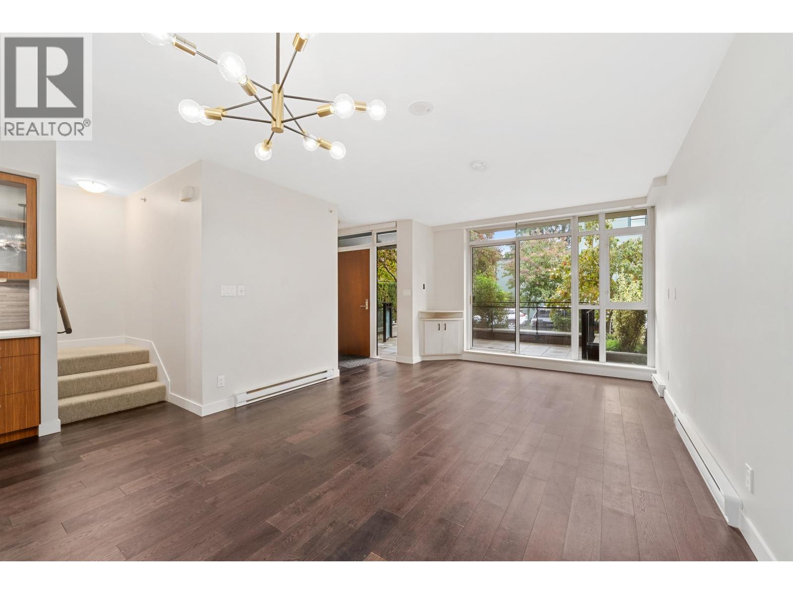 2389 SCOTIA STREET, Vancouver