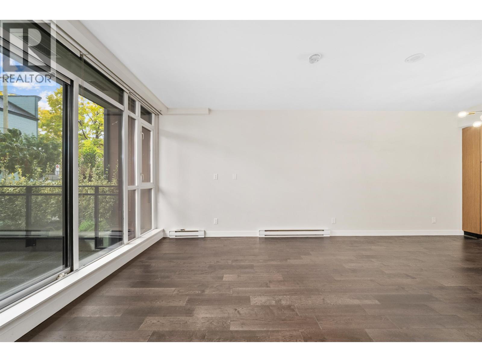 2389 SCOTIA STREET, Vancouver