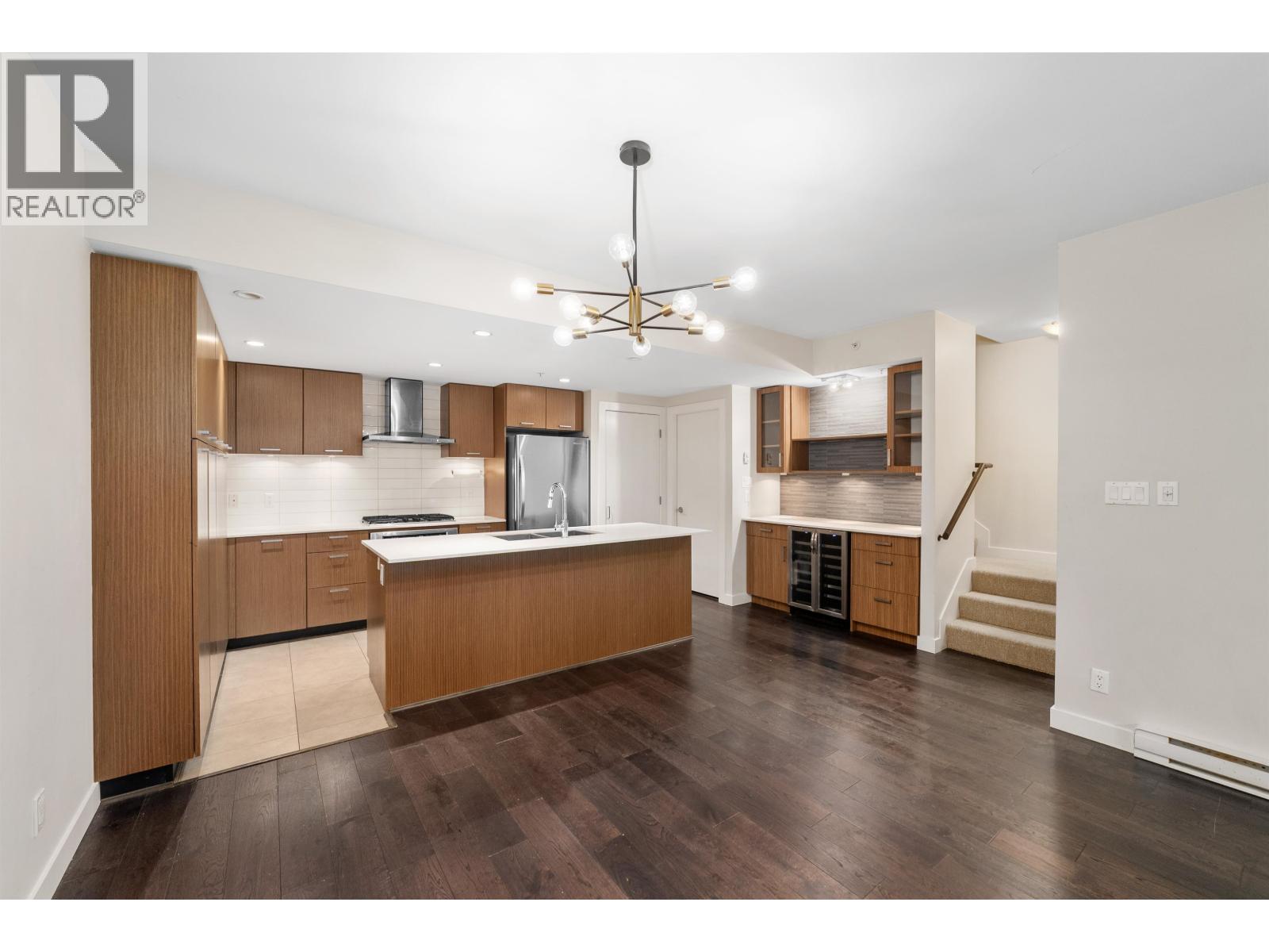 2389 SCOTIA STREET, Vancouver