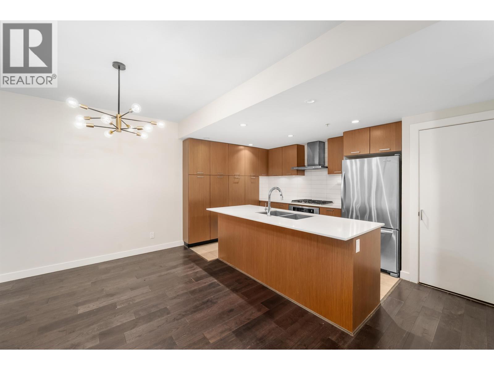 2389 SCOTIA STREET, Vancouver