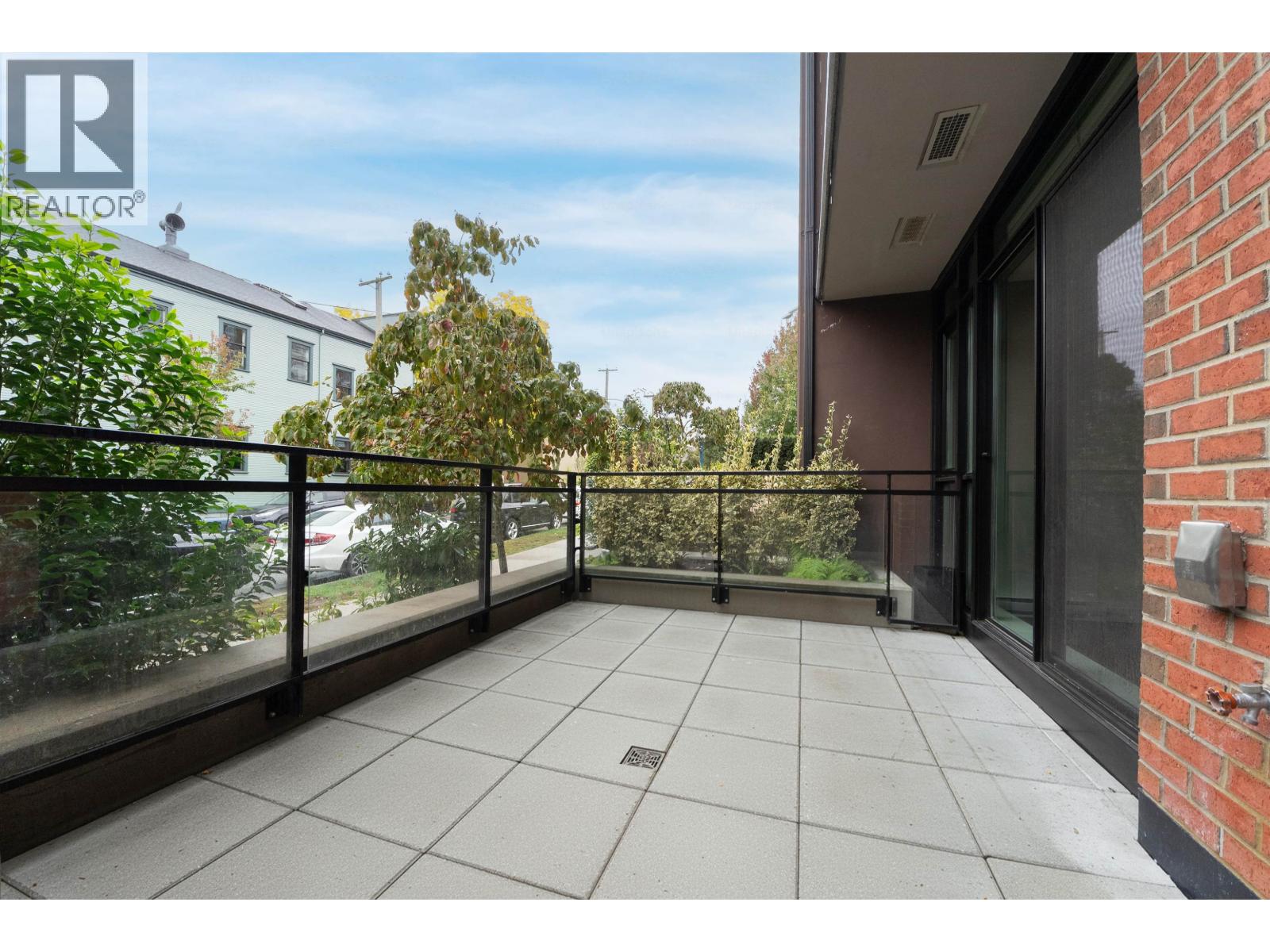 2389 SCOTIA STREET, Vancouver