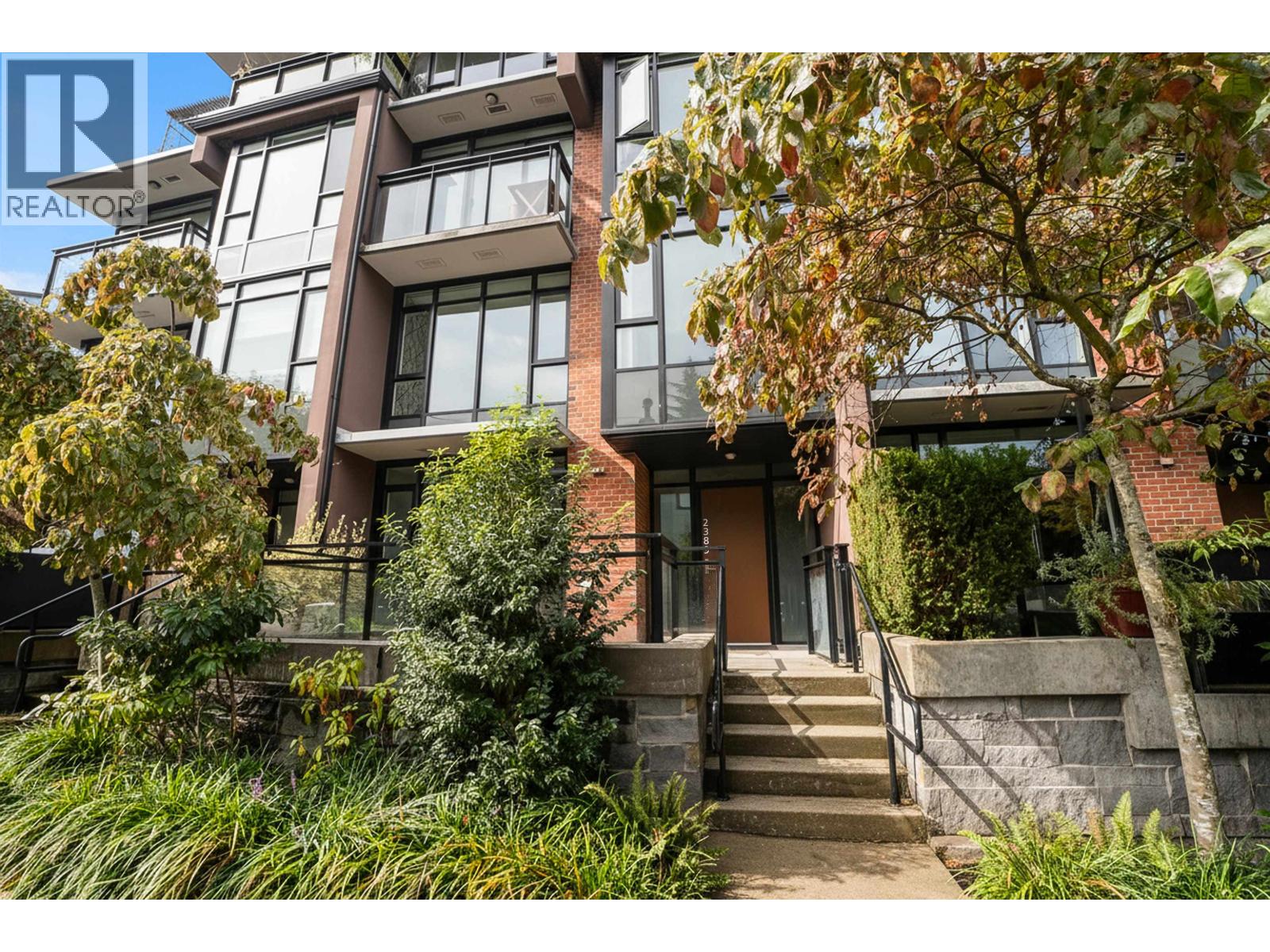 2389 SCOTIA STREET, Vancouver
