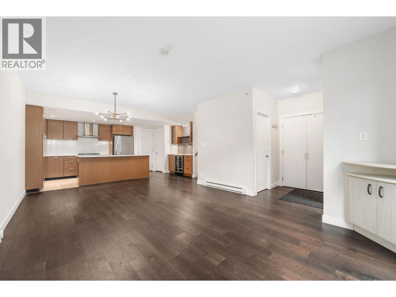 2389 SCOTIA STREET, Vancouver
