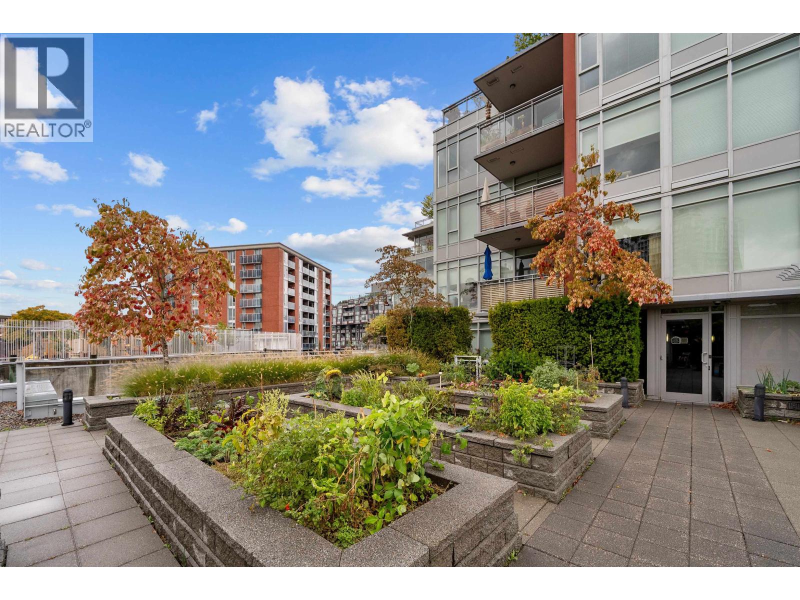 2389 SCOTIA STREET, Vancouver