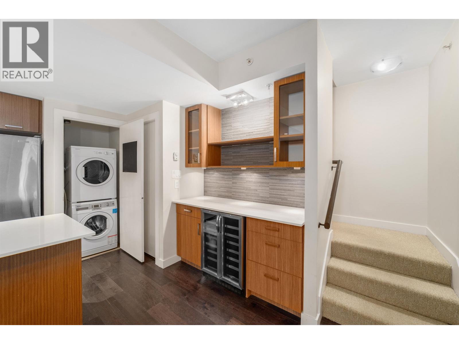 2389 SCOTIA STREET, Vancouver