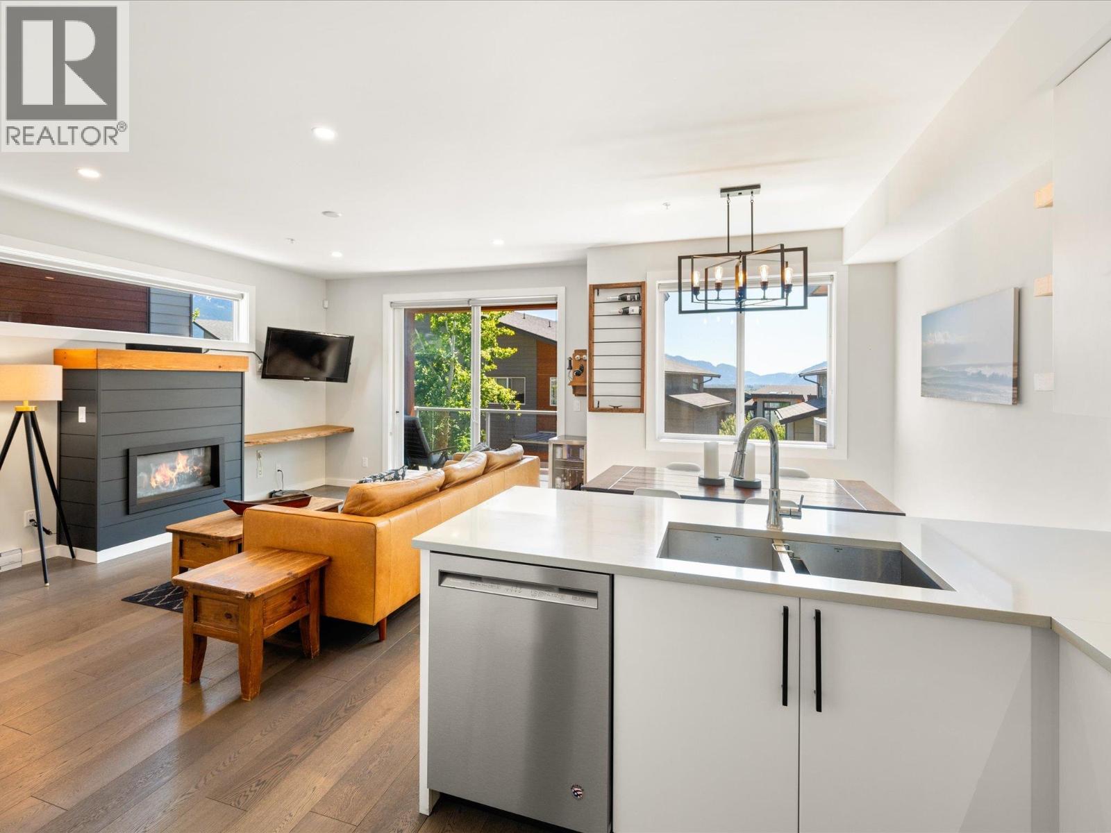 1 41333 SKYRIDGE PLACE, Squamish