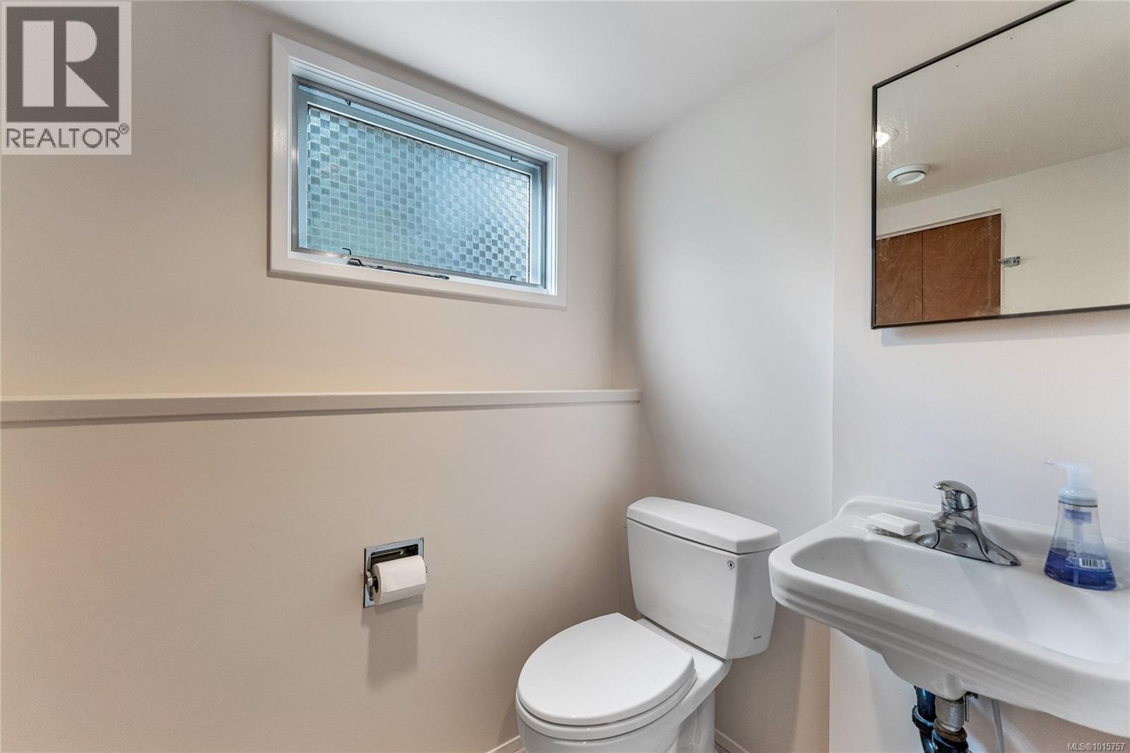  2435 Sutton Road, Saanich
