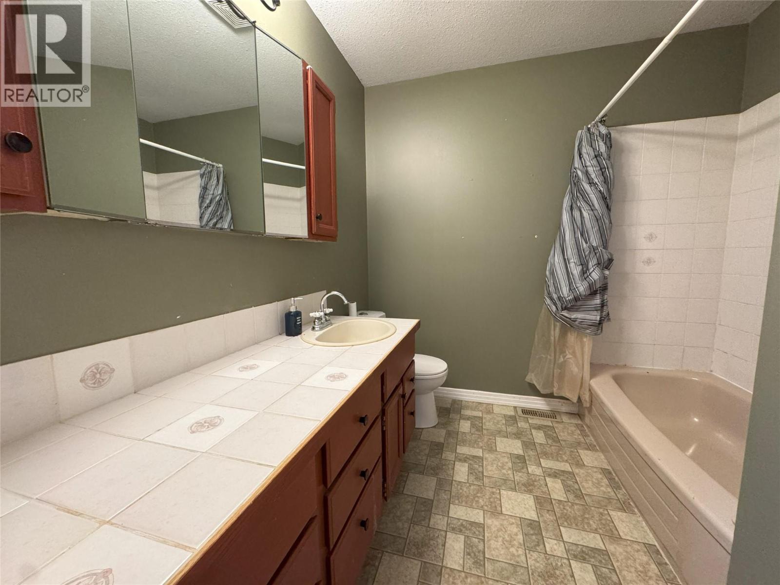 8283 227 Road, Dawson Creek